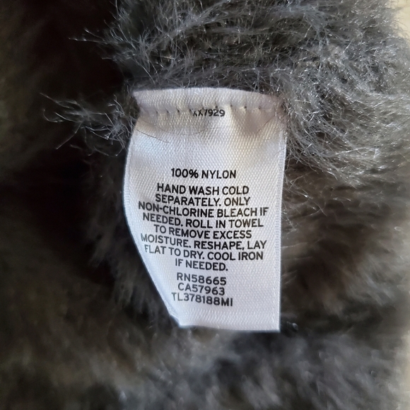 Leith Faux-Fur Embellished Beaded Gray Sweater M NWT - Picture 10 of 13